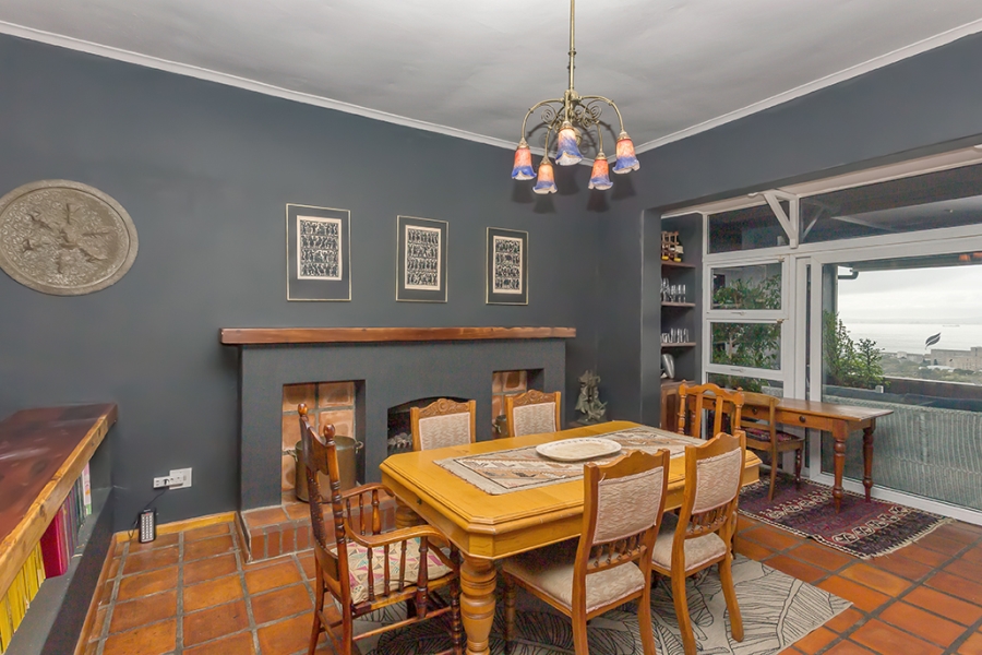 3 Bedroom Property for Sale in Green Point Western Cape